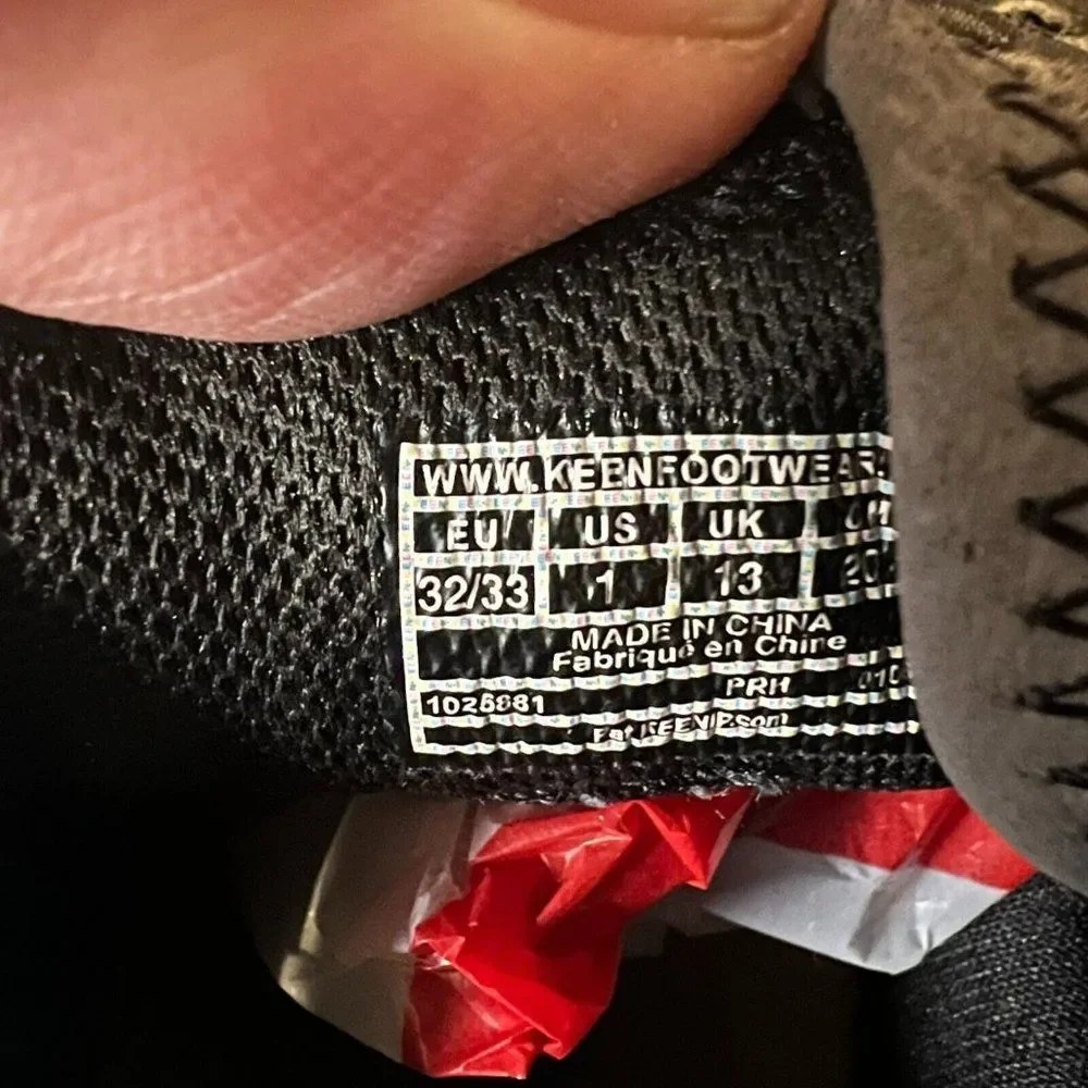 Childrens Kids Keen‎ Knotch Hollow Black Outdoor Water Sneakers Shoes Size 1 Y